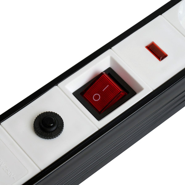 Сетевой фильтр 3-местный с/з Stekker 3x1мм2, 3 м, 250В, 16А Techno, HM22-31-03, белый 50145