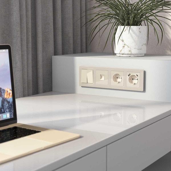 Розетка Werkel Ethernet RJ-45 айвори акрил W1181043 4690389197116