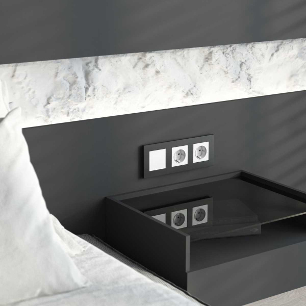 Рамка Werkel Senso на 3 поста черный, стекло soft-touch W0033108 4690389200434