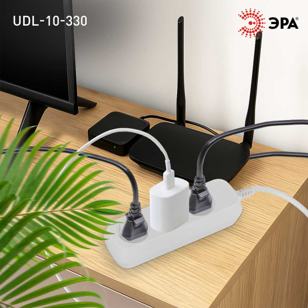 Удлинитель электрический ЭРА UDL-10-330 Greenline 3 розетки без заземления 3м ПВС 2x0.75мм2 Б0065072