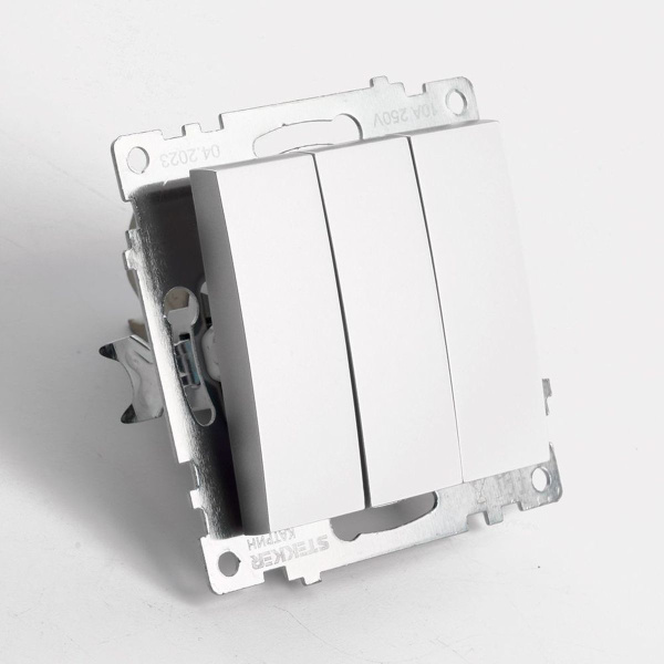 Выключатель трехклавишный Stekker Катрин GLS10-7108-03 серебро 49173