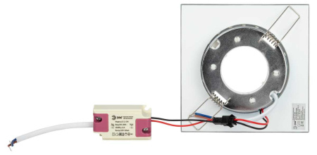 Светильник встраиваемый cо светодиодной подсветкой ЭРА DK LD50 MR под лампу GX53 зеркальный Б0057472