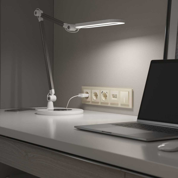 Рамка на 5 постов Werkel Favorit молочный W0051141 4690389183461