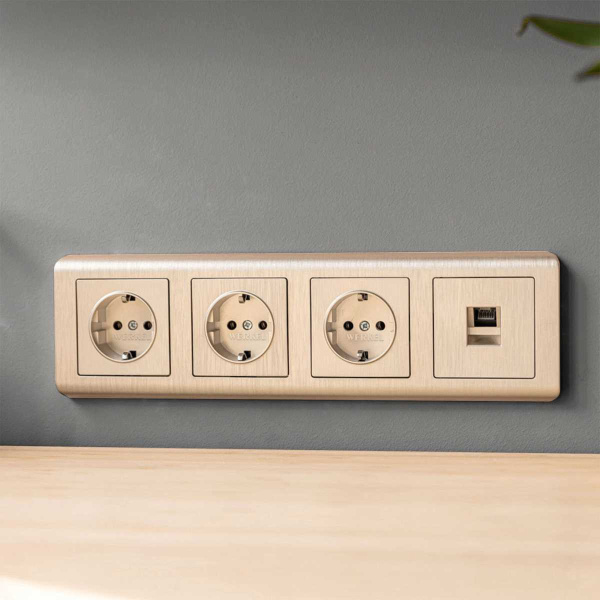 Рамка на 4 поста Werkel Stream шампань W0042111 4690389162497