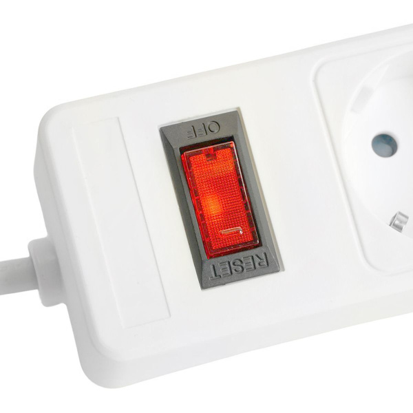 Сетевой фильтр 6-местный с/з Stekker HM20-61-053x1мм2, 5 м, серия Optima, белый 50097