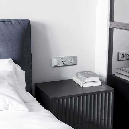 Накладка для розетки USB Werkel серебро W1179565 4690389195655