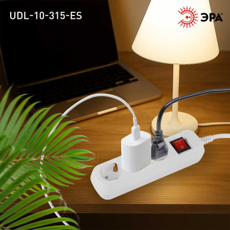 Удлинитель электрический ЭРА UDL-10-315-ES Greenline 3 розетки с заземлением с выключателем 1,5м ПВС 3x0.75мм2 Б0065051