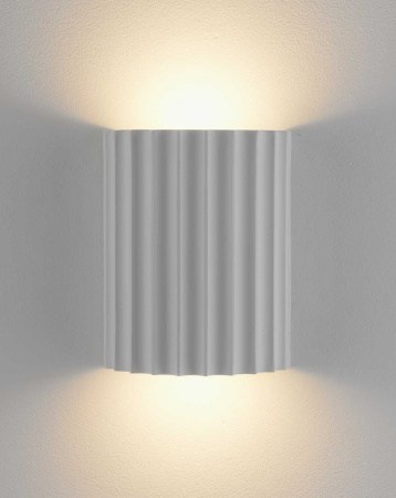 Светильник настенный светодиодный Moderli Bailey V11220-WL