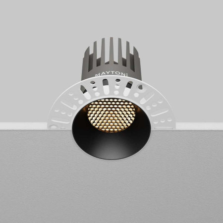 Встраиваемый светильник Maytoni Technical DL121-15W-3K-TRS-B