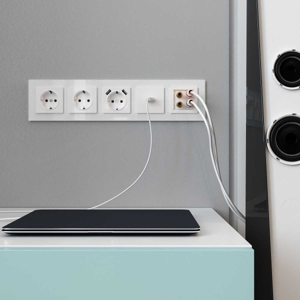 Рамка на 5 постов Werkel Favorit белый W0051101 4690389160080