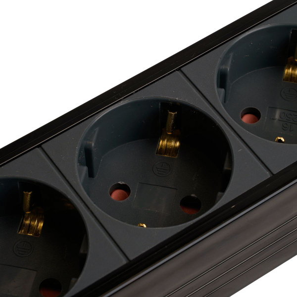 Сетевой фильтр 6-местный с/з Stekker 3x1мм2, 1,8 м, 250В, 16А Techno, HM22-61-02, черный 50159