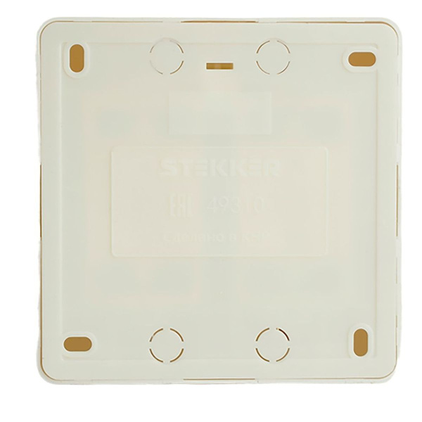 Розетка 4-местная 2P+PE Stekker София белый MST16-14S-01 49310