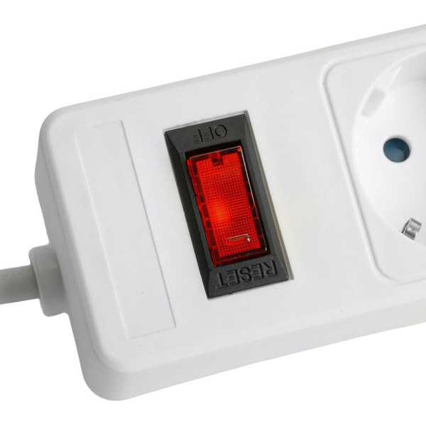 Сетевой фильтр 3-местный с/з Stekker HM20-31-02 3x1мм2, 1,8 м, серия Optima, белый 50086