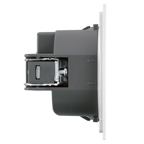 Розетка 1-местная с защитной шторкой с/з (механизм), Stekker, 250В, 16А Мия, RST16-3110-01, белая магнолия 50440