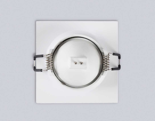 Светильник встраиваемый Ambrella Light TN102811