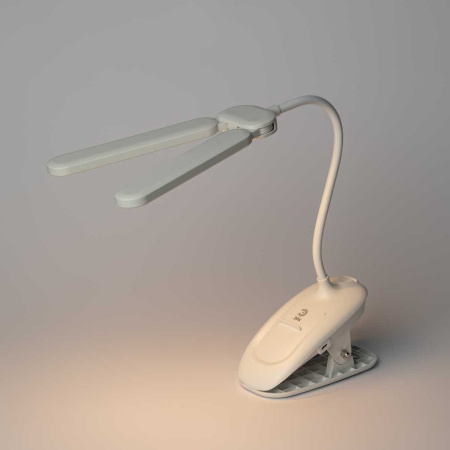 Настольная лампа аккумуляторная ЭРА NLED-512-6W-W Б0057207