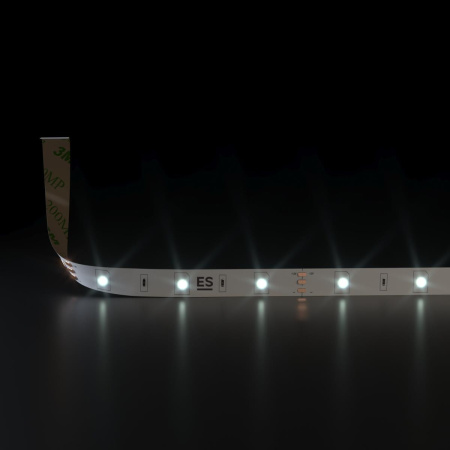 Светодиодная лента Elektrostandard 7,2W/m 30LED/m 5050SMD дневной белый 5M a050583