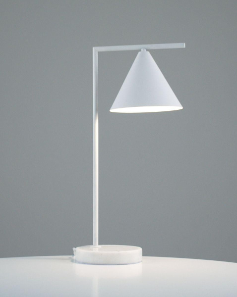 Настольная лампа Moderli Omaha V11063-1T