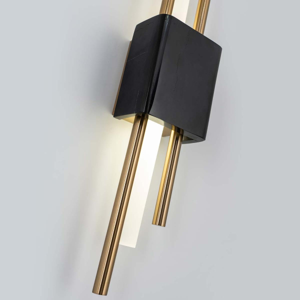 Настенный светодиодный светильник Modelux ML.562.02