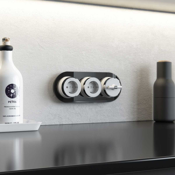 Рамка Werkel Favorit Runda на 3 поста черный W0035108 4690389166488