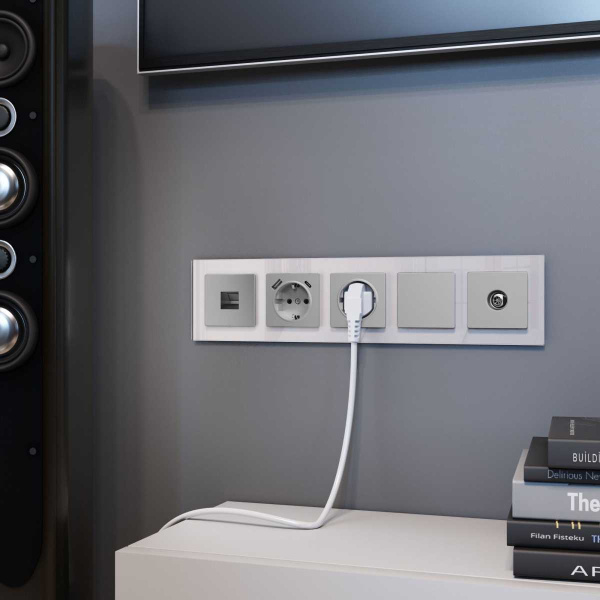 Рамка Werkel Favorit на 5 постов дымчатый W0051117 4690389160189