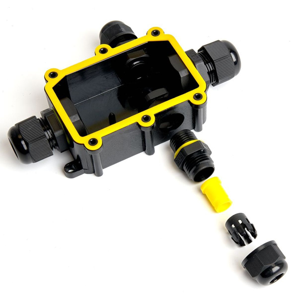 Коробка распределительная Stekker LD524 , водонепроницаемая на 4 выхода, 450V, 140х100х36, черный 49122