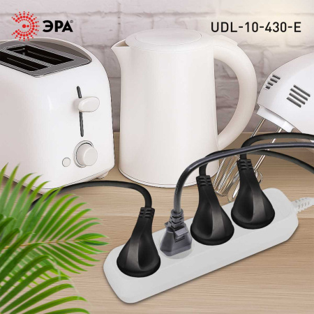 Удлинитель электрический ЭРА UDL-10-430-E Greenline 4 розетки с заземлением 3м ПВС 3x0.75мм2 Б0065061