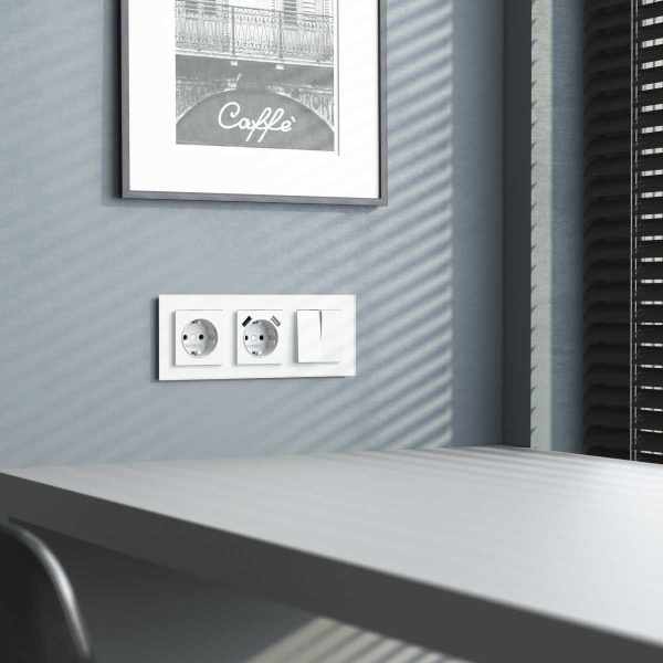 Рамка на 3 поста Werkel Favorit белый матовый W0031105 4690389159763