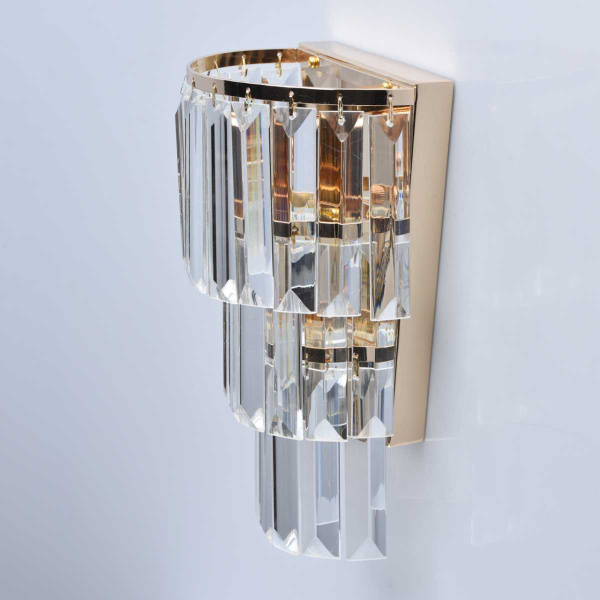 Настенный светильник MW-Light Аделард 642022701 Настенный светильник MW-Light Аделард 642022701