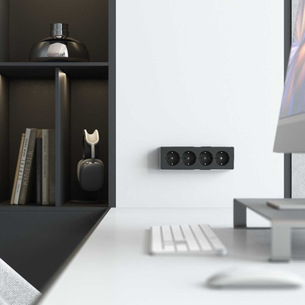 Розетка четверная с заземлением и шторками Werkel Gallant черный/хром W5072258 4690389218026