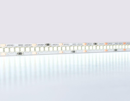 Светодиодная лента Ambrella Light 18W/m 240LED/m 2835SMD холодный белый 5M GS3303