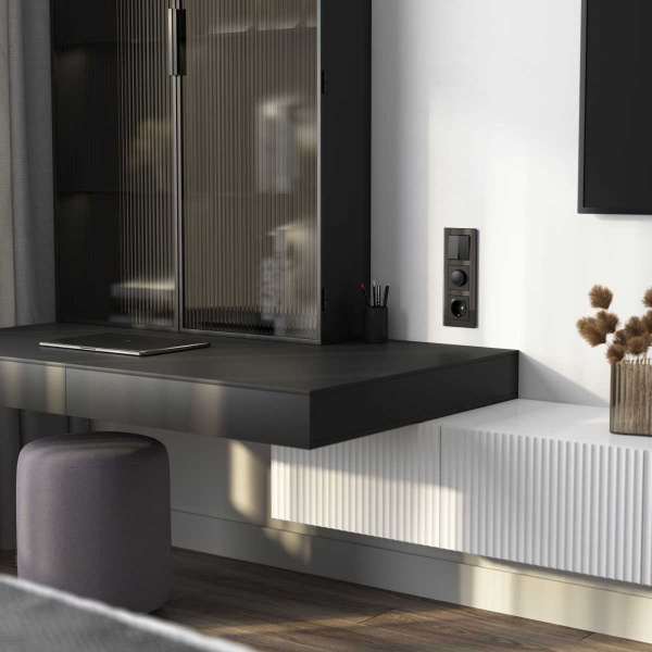 Рамка Werkel Favorit на 3 поста черный W0031108 4690389159787