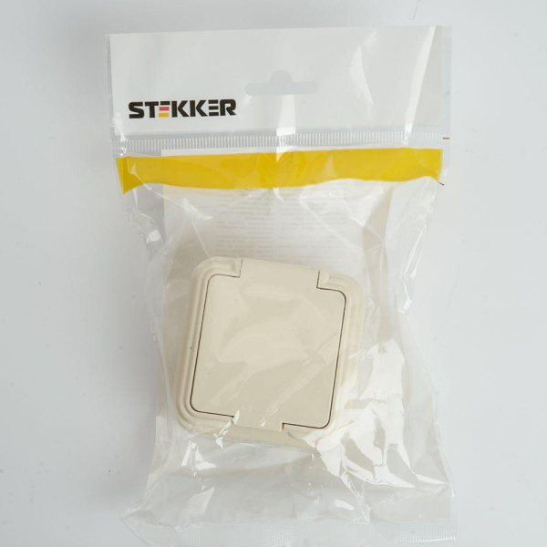 Розетка 2P Stekker Брест с крышкой слоновая кость PST16-20-44 49060