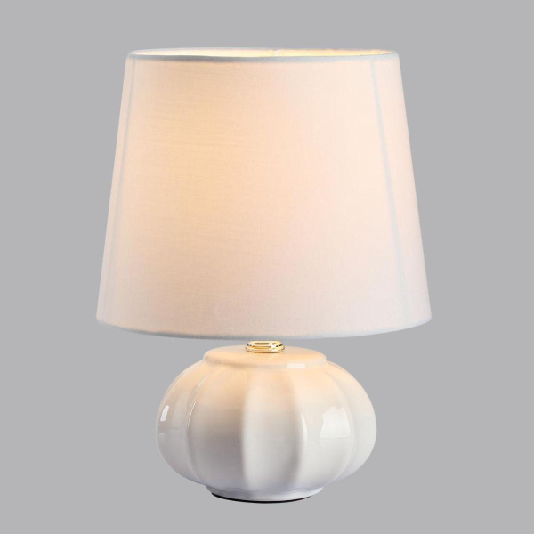 Настольная лампа Lumion Moderni Hama 8145/1T