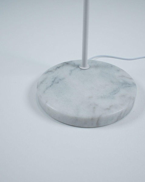 Торшер Moderli Omaha V11062-1F