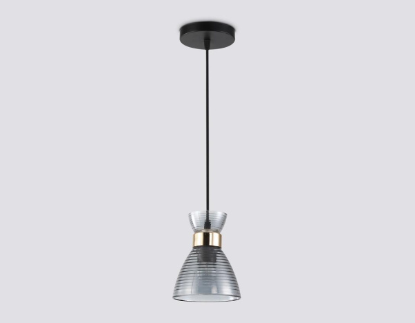 Светильник подвесной со стеклянным плафоном Ambrella light Traditional TR3406